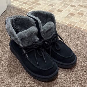 UGG Diara Black Wool Suede Booties Women’s Size 6